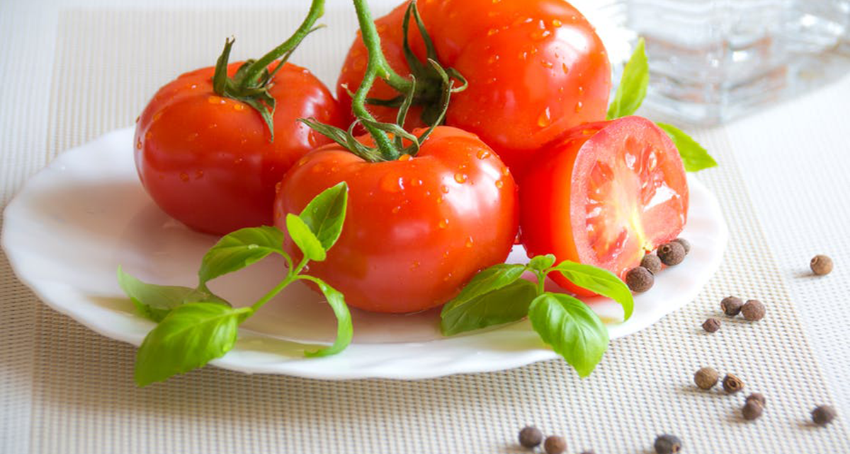 Perokok Makan Tomat Segar Supaya Paru-paru Kembali Bersih