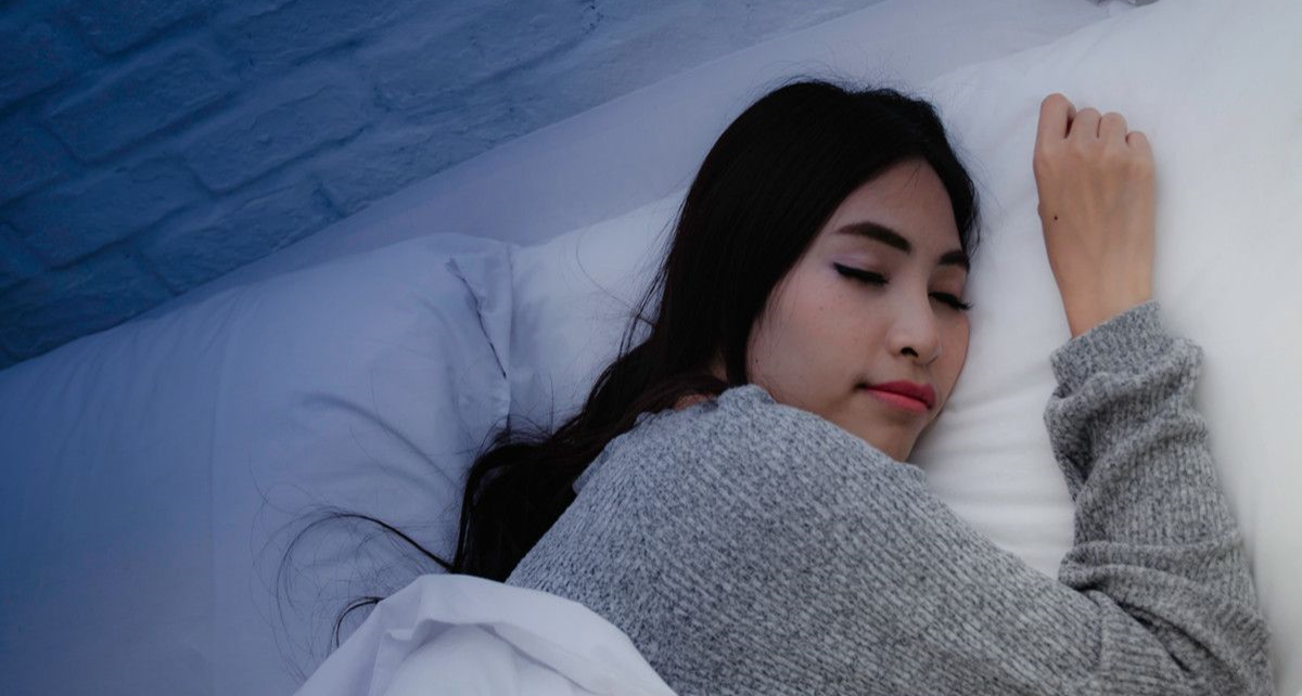 Tidur Dengan Lampu Menyala Berdampak Negatif