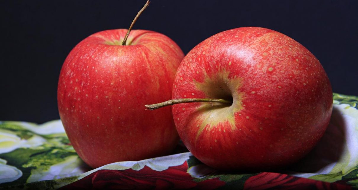 Bahaya Makan Apel Berlebihan
