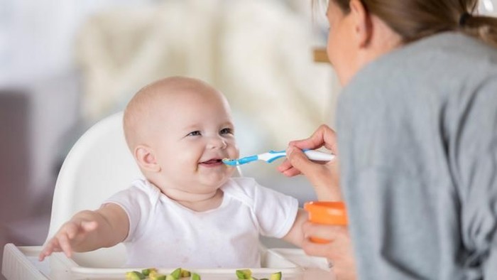 Hindari 8 Jenis Makanan dan Minuman Ini untuk Bayi di Bawah 1 Tahun